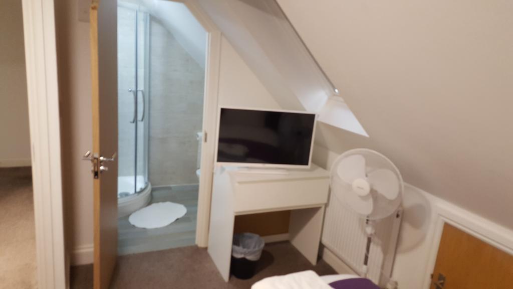 مبيت وإفطار هاونسلو Heathrow Travellers Hub المظهر الخارجي الصورة